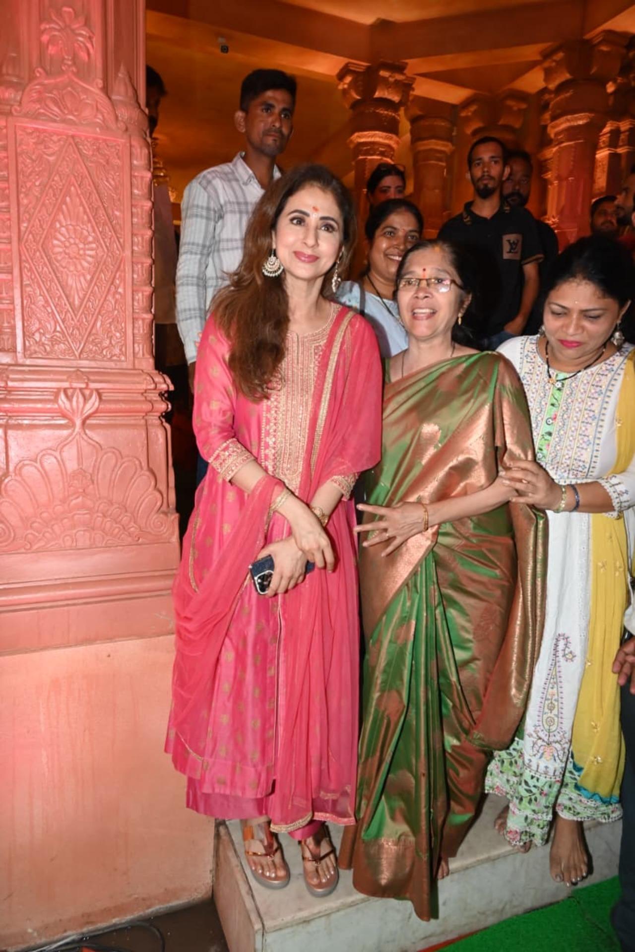 <p>Timeless beauty Urmila Matondkar was seen attending Ganesh Chaturthi celebrations at Ashish Shelar`s residence. She looked ravishin in red traditional attire.&nbsp;</p>